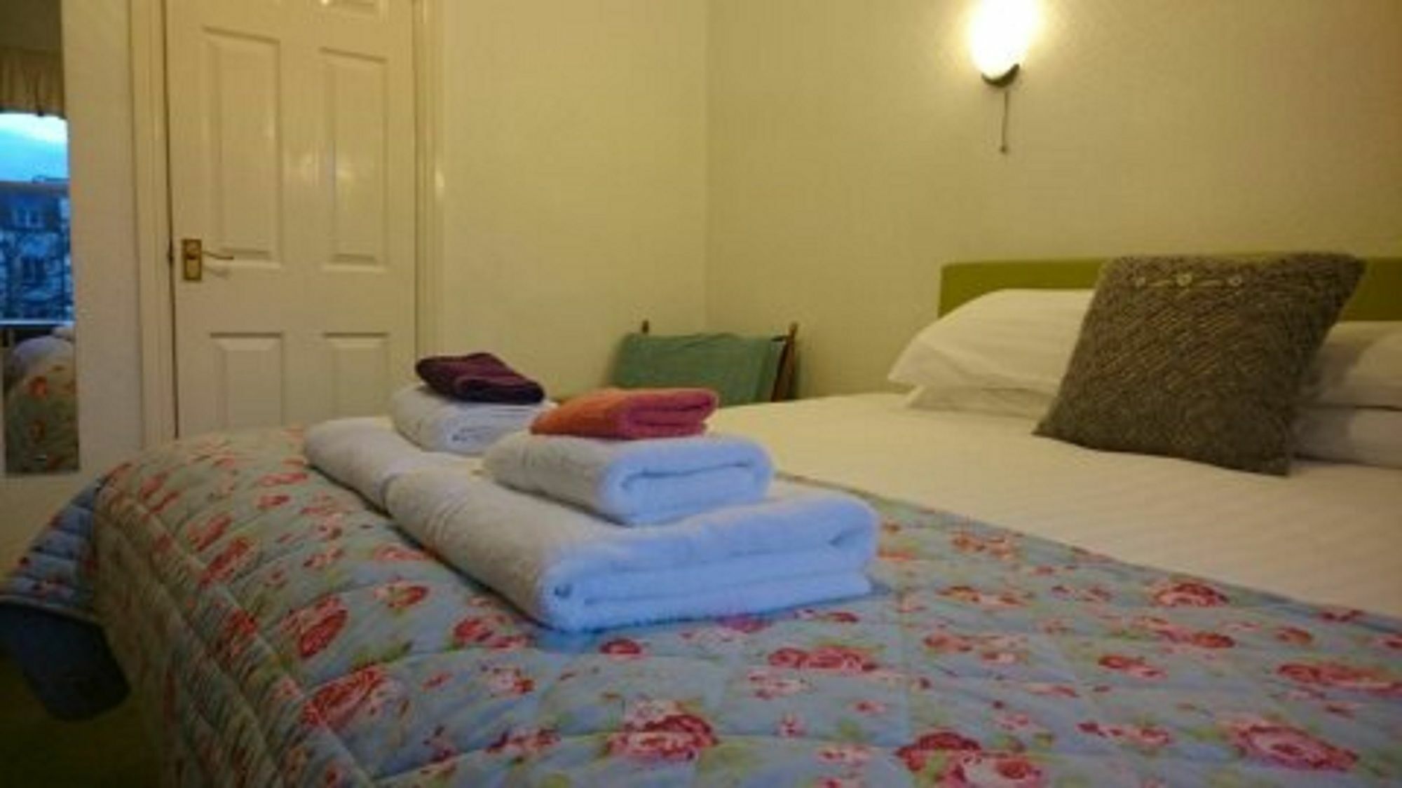 Lyndhurst Guest House كندال المظهر الخارجي الصورة